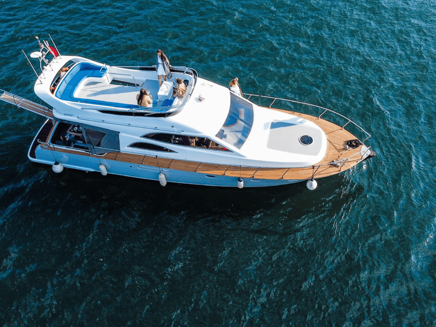 Istanbul: Private Bosphorus Tour On Luxury Yacht - Onboard Comfort: What “Luxury” Looks Like in 2 Hours