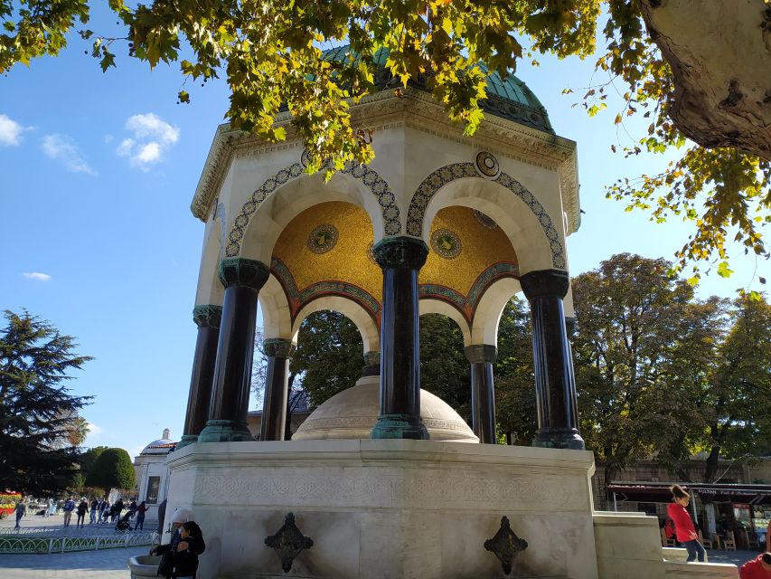 Istanbul: Private Full-Day Old City Highlights Tour - Topkapi Palace in two hours: enough to get the story