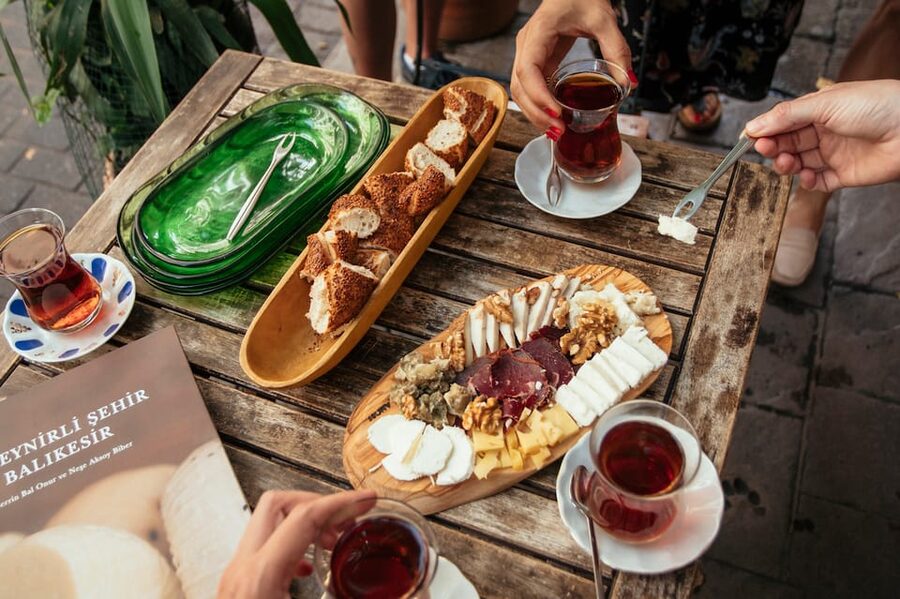 Istanbul: Private Guided Food Tour with 10 Tastings - Private Guide Energy: Emre, Ayse, Mohammad, Deniz, and Others