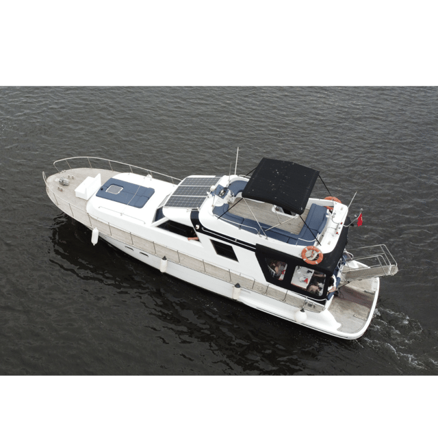 İstanbul:Private Luxury Yacht on Bosphorus 14 Meter(46 feet) - Price and value: $325 for up to 10 people