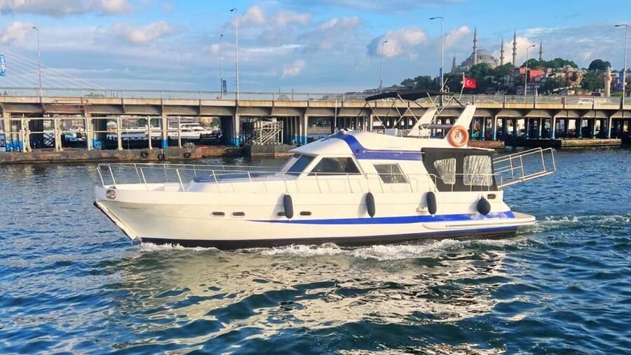 İstanbul:Private Luxury Yacht on Bosphorus 14 Meter(46 feet) - Ayvansaray start and that simple 2-hour structure