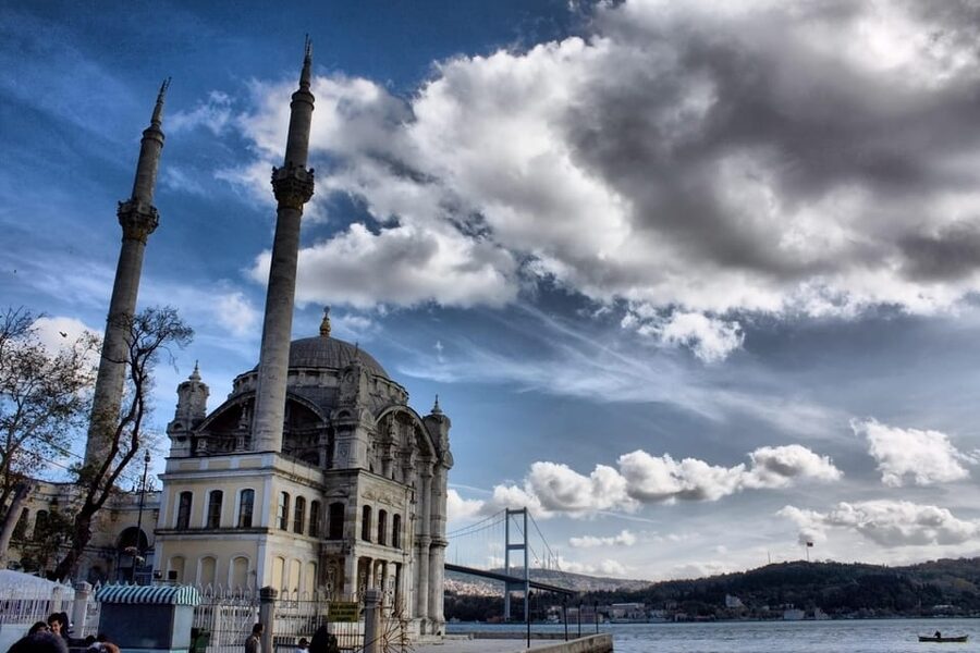 Istanbul: Private Old City Tour with Bosphorus Cruise - How a Private Old City Route Helps You See More in 7 Hours
