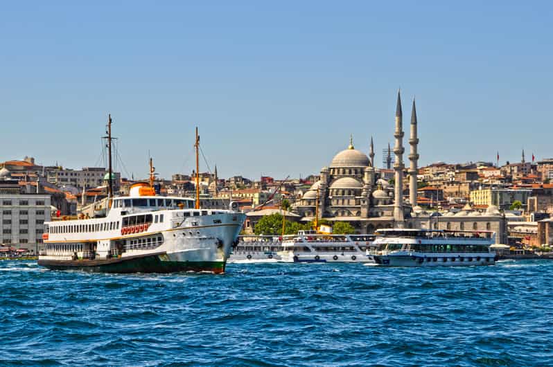 Istanbul: Private Old City Tour with Bosphorus Cruise - Hagia Sophia and Blue Mosque: Two Icons, One Guided Day