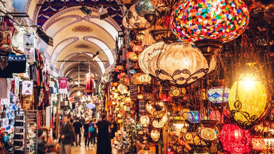 Istanbul: Private Sightseeing Tour in Multiple Languages - Sultan Ahmed Mosque (Blue Mosque): photos, nicknames, and dress rules before you enter