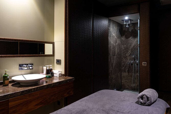 Istanbul: Private Turkish Bath, Foam, Massage, Pool in Taksim - Getting To the Taksim Meeting Point (and Settling In)
