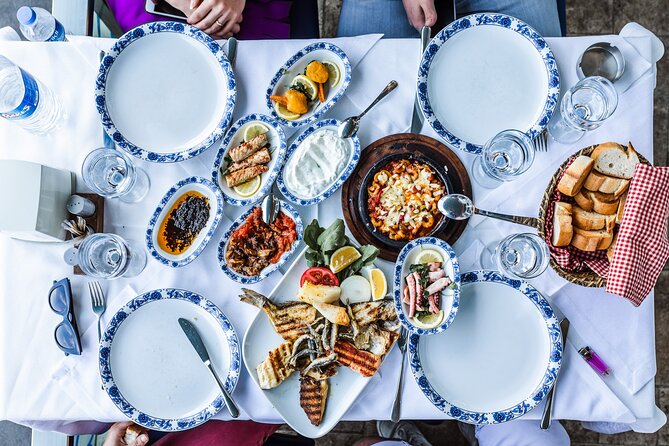 Istanbul Private Walking Tour: Highlights & Gems with a Local - Meeting point near Divan Yolu: simple start, fewer headaches
