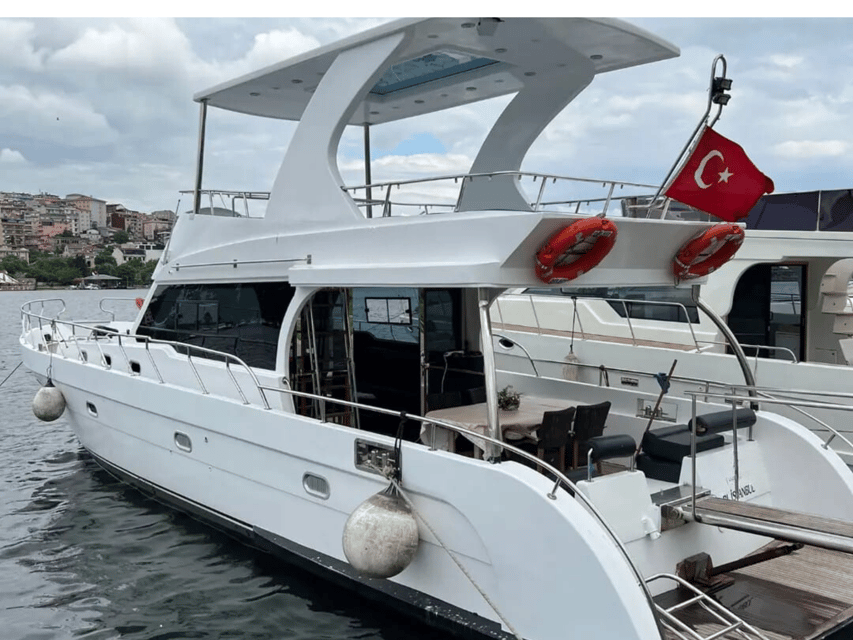 Istanbul: Private Yacht Organization on Bosphorus (14 Meter) - Guide and crew: how history fits (and when to add it)