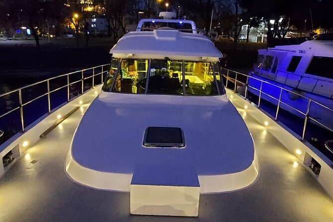 Istanbul Private Yacht Tour - 2 Hours - Maiden’s Tower and Beylerbeyi Palace: The Bosphorus Becomes Personal