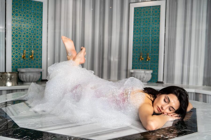 Istanbul: Public, Private or VIP Hammam & Spa in Old City - Public vs Private vs VIP: What Changes in Real Life