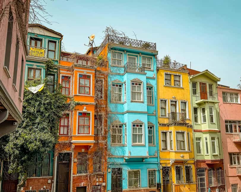 Istanbul: Rainbow Fener & Balat Walking Tour w/Local Guide - Special Fener Greek High School: architecture as a signal