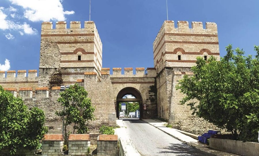 Istanbul Revealed: Historic Pathways and Bosphorus Serenity - A smart mix of fortresses, mosaics, and Bosphorus views