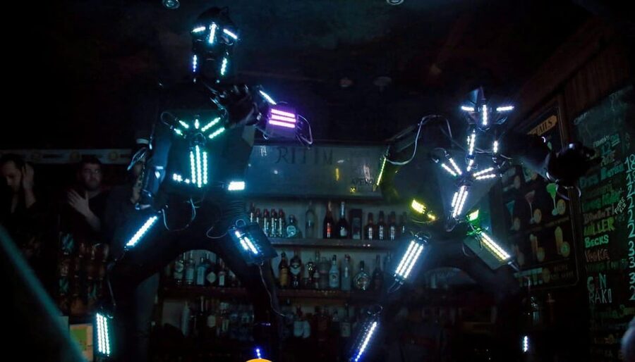 Istanbul: Rooftop Pub Crawl with Party Bus - VIP Entry to 3 Rooftop Clubs, Plus Welcome Shots Everywhere