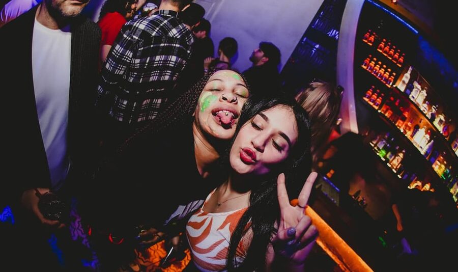 Istanbul: Rooftop Pub Crawl with Party Bus - Who This Tour Fits Best (and Who Might Skip It)