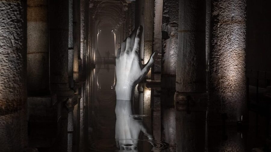 Istanbul's Exclusive Duo: Basilica Cistern & Topkapı Palace - What you’re really getting: a guide-led sprint with smart breathing room