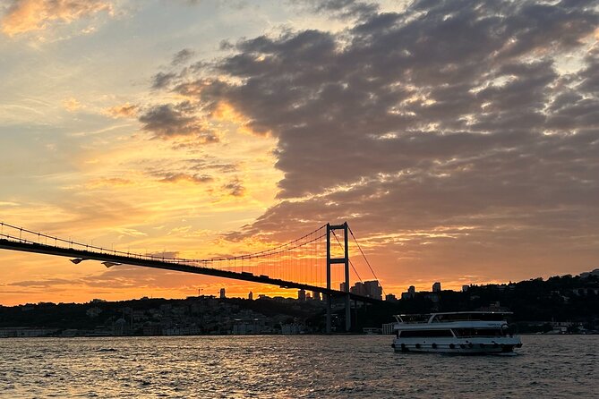 Istanbul's Golden Hour: Bosphorus Sunset Cruise By Boat - The boat trip plan: how the route flows and why it works