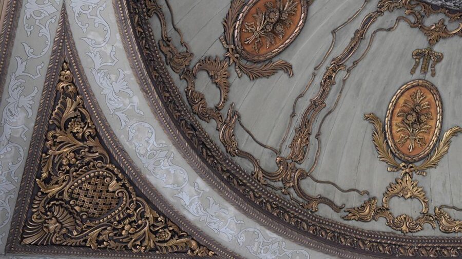 Istanbul's Popular Duo: Hagia Sophia & Topkapı Palace - Hagia Sophia timing and dress rules you must follow