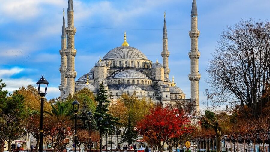 Istanbul: Short Guided Walking Tour of Old City Istanbul - The Blue Mosque: Iznik tiles, 6 minarets, and what to notice