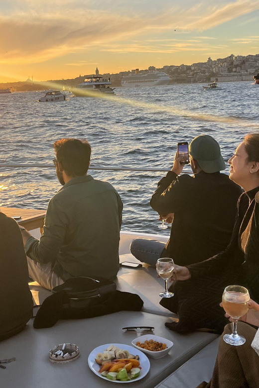 Istanbul: Small Group Yacht Tour with Unlimited Wine - The route in plain English: how you’ll see Istanbul’s two sides