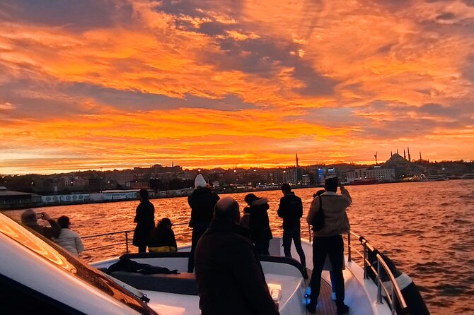 Istanbul Sunset Cruise on the Bosphorus - Onboard Comfort: Snacks, Blankets, Restroom, Wi‑Fi, and Smooth Sailing