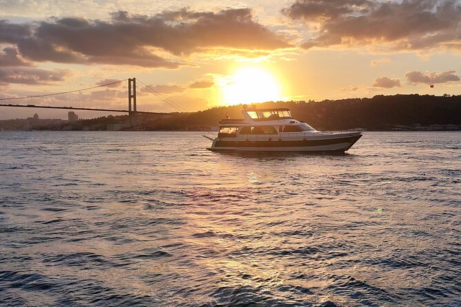 Istanbul Sunset Cruise With Luxury Yacht On Bosphorus - Asia shore highlights: Kanlıca to Beylerbeyi, finishing with Maiden’s Tower