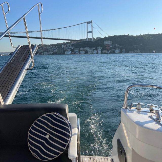 Istanbul: Sunset or Day Small-Group Yacht Cruise with Snacks - Landmarks you’ll see from the water (and how to spot them)