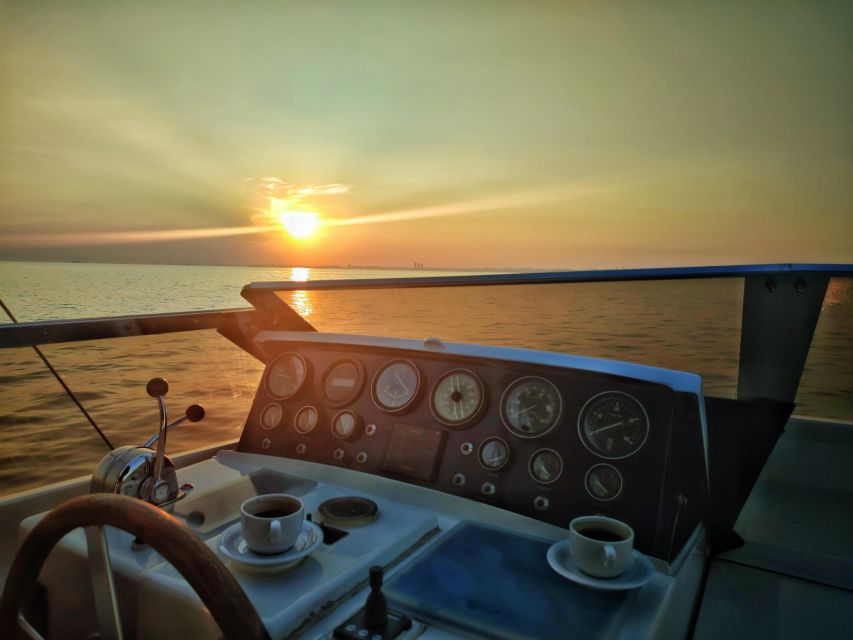 Istanbul: Sunset Yacht Cruise on the Bosphorus with Transfer - Snacking like a local on the water: what’s included