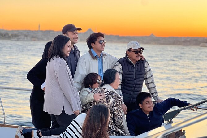 Istanbul Sunset Yacht Cruise on the Bosphorus with Transfers - Why a Bosphorus sunset cruise beats sightseeing from the street