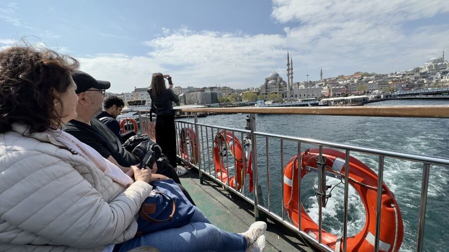 Istanbul: Taste of Turkey with Europe & Asia by Ferry - European vs Asian Istanbul: How the Taste Differences Feel in Your Mouth