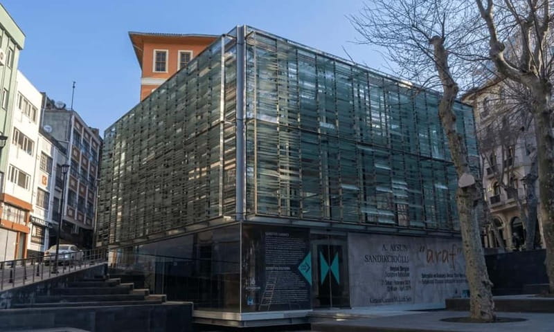 Istanbul: Theodosius Water Cistern Tickets & Audio Guide - The story the audio guide helps you connect: water supply and Byzantine Constantinople