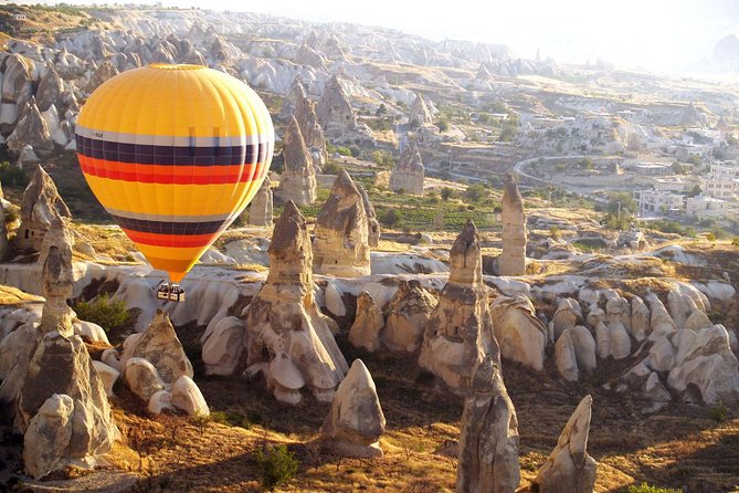 Istanbul to Cappadocia 2 Day Tour with Guide, Flights and Hotels - Day 1 in Cappadocia: Uchisar, valleys, and Kaymaklı underground