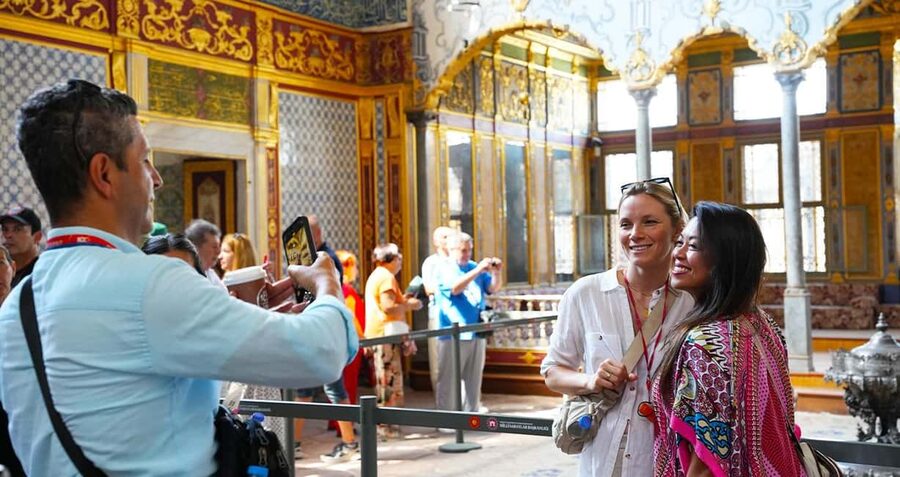 Istanbul: Topkapi, Harem Small Group Guided Tour & Historian - Who This Tour Fits Best (and Who Might Prefer a Longer Plan)