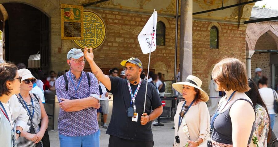 Istanbul: Topkapi, Harem Small Group Guided Tour & Historian - 120 Minutes in Topkapi Palace: How the Guided Walk Sets You Up