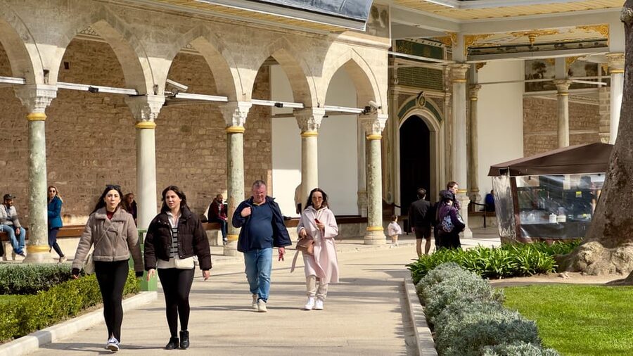 Istanbul Topkapı Palace and Harem Guide Tour - Should you book this Topkapi Palace and Harem guided tour?