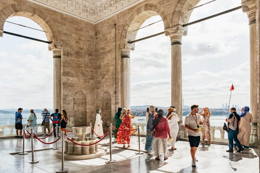 Istanbul: Topkapi Palace and Harem Guided Tour with Ticket - Key things that make this tour worth your time