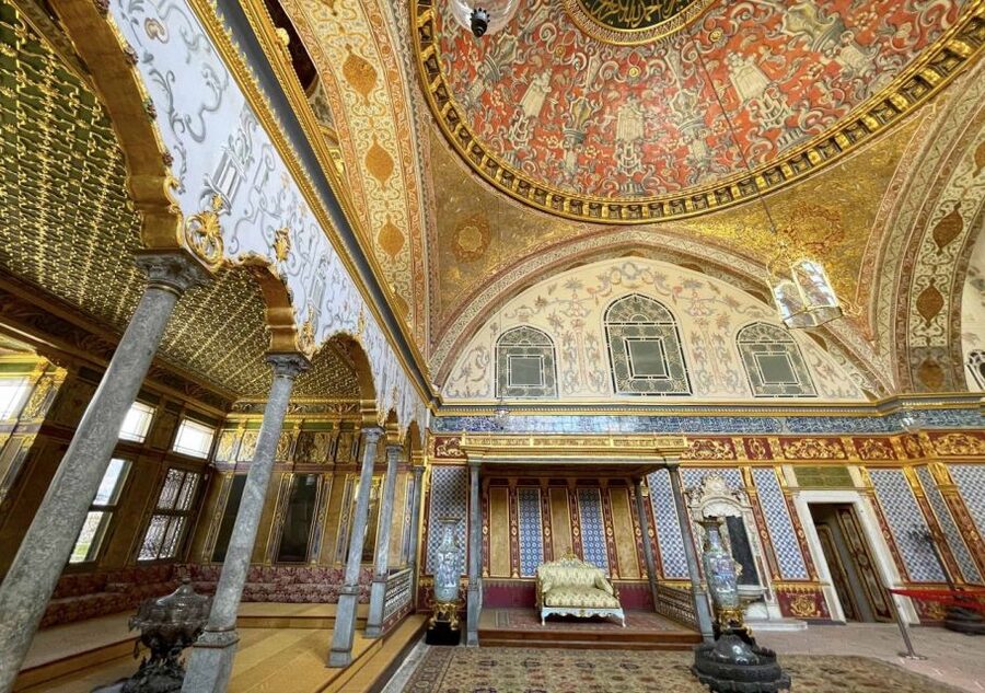Istanbul: Topkapi Palace Guided Tour - Who this tour suits best