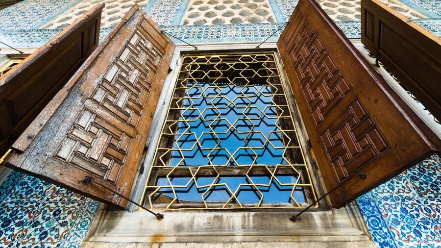 Istanbul: Topkapi Palace Guided Tour w/ Skip-the-Ticket-Line - What the tour is like in the real world