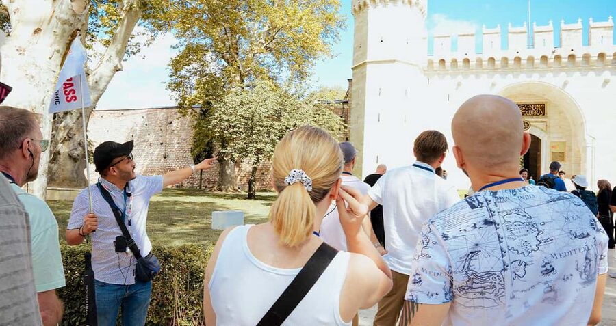 Istanbul: Topkapi Palace & Harem Express Highlight Tour - Is it worth $85? value math for a skip-line palace entry