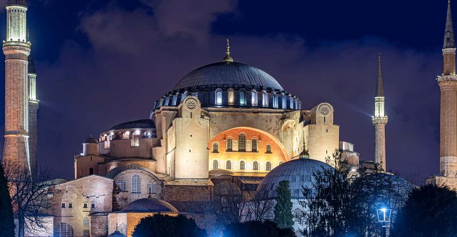 Istanbul: Tour of Hagia Sophia and Blue Mosque By Night - Why Hagia Sophia and the Blue Mosque Feel Different at Night