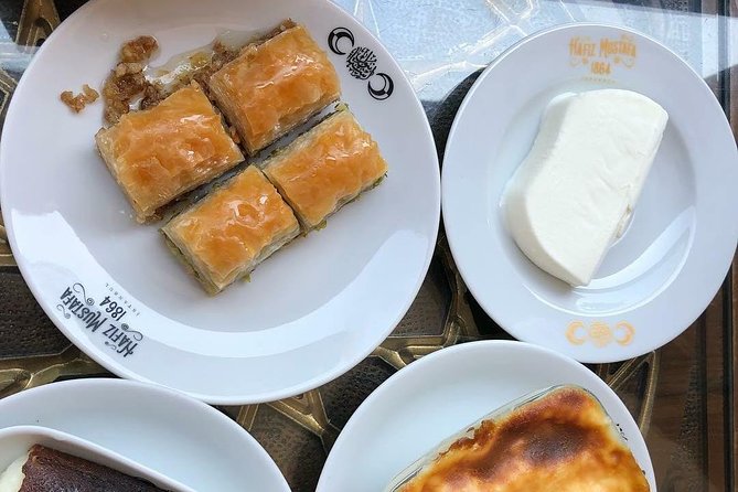 Istanbul Traditional Food Tour with Dinner on Off-Touristy-Path - The Bosphorus Ferry Ride: Night Views Plus Guide Commentary