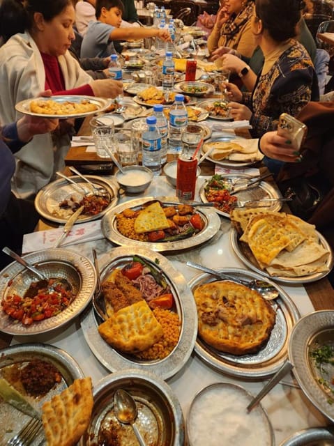 Istanbul: Traditional Turkish Dinner - The social part: meeting people and swapping Istanbul tips