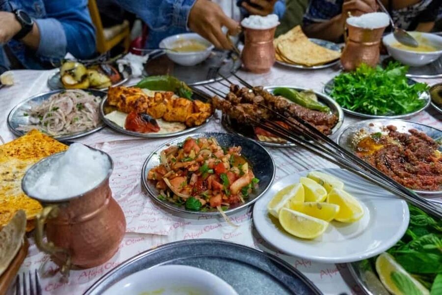 Istanbul: Traditional Turkish Dinner - Starting at Sirkeci: how the meetup and transport really help