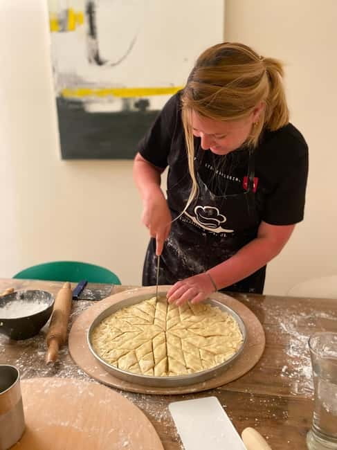 Istanbul: Turkish Baklava Cooking Class with a Local Host - Meet Rojda: A Grandmother Recipe You Can Actually Make