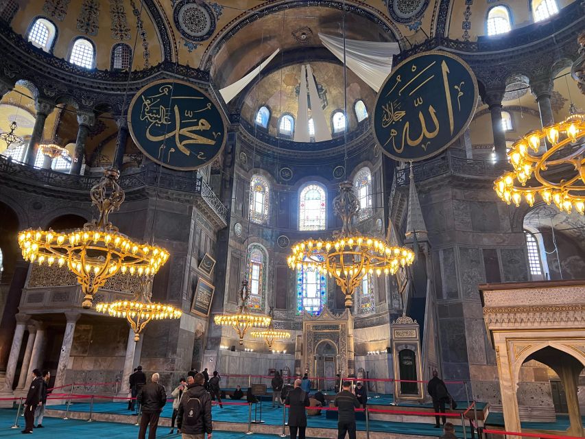 Istanbul Turkish Carpet & Rug Experience – Handmade Weaving - Grand Bazaar Break: Where You Can Compare the Real World