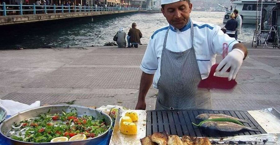 Istanbul: Turkish Food Tour in Kadikoy Across the Bosphorus - Starting at Hamdi Restaurant Eminönü and what that first stretch does