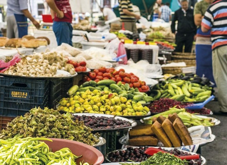 Istanbul: Turkish Food Tour in Kadikoy Across the Bosphorus - The Kadıköy market + tastings: how the 2.5 hours really work