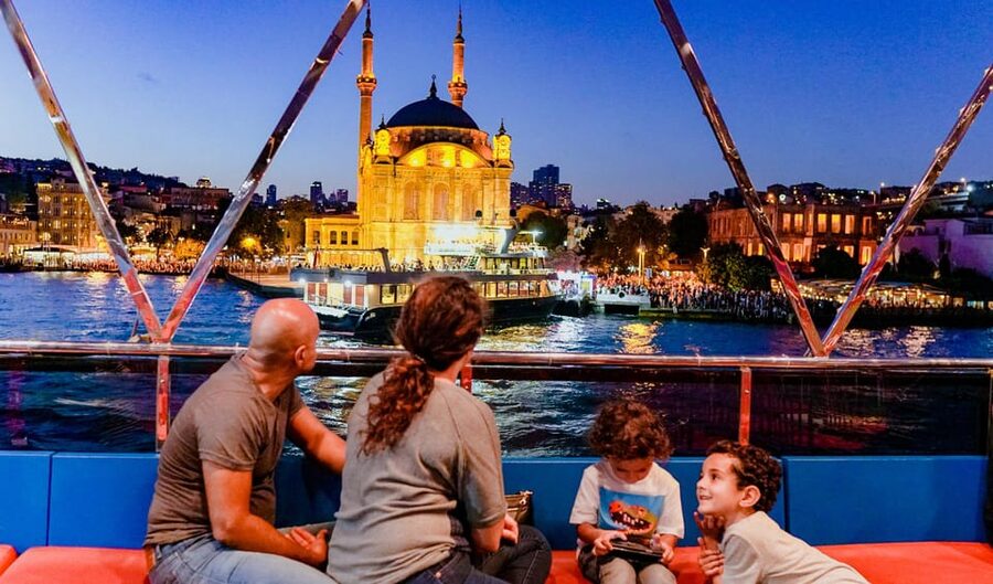 İstanbul: Turkish Night On the Bosphorus with Private Table - Dinner onboard: what’s included, and what to expect