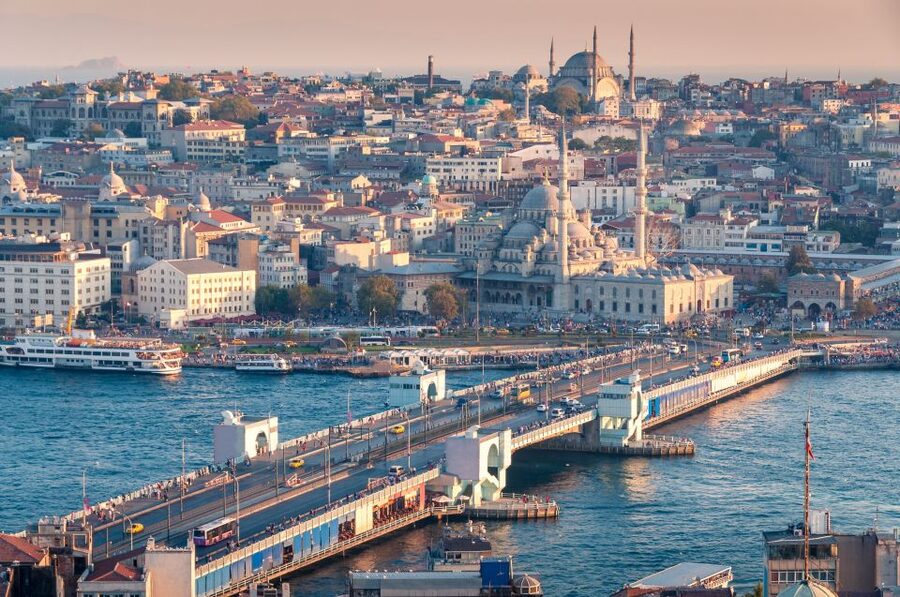 Istanbul: Two Continents Evening Bus Tour with Commentary - Audioguide in 8 Languages + Internet Access: The Practical Comfort Factor