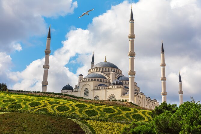Istanbul Two Continents Tour By Bus And Bosphorus Cruise - Eyüp Sultan Mosque and Lunch: A Sacred Pause Before the Hills