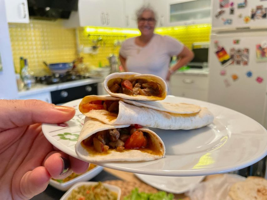 Istanbul: Vegan/Vegetarian Cooking Class with Locals at Home - Duration and Group Size: Why 2.5 Hours Works