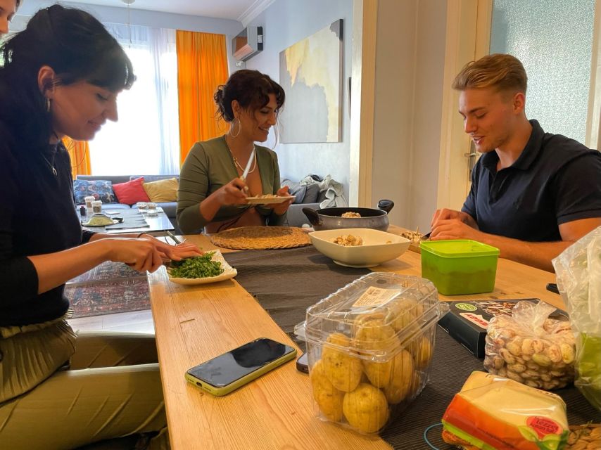 Istanbul: Vegan/Vegetarian Cooking Class with Locals at Home - Plant-Based Turkish Cooking Explained in Real Time